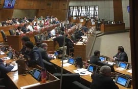 Sesión extra en la Cámara de Diputados, donde se debatió el juicio político a tres miembros del Ejecutivo.