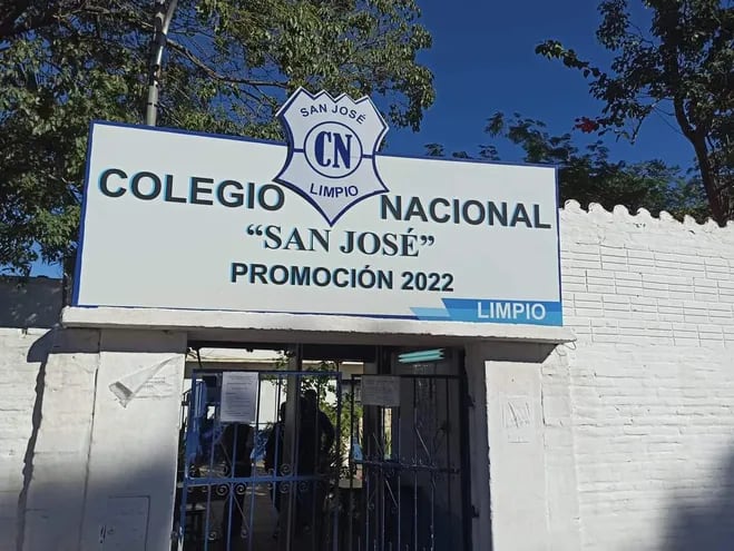 Colegio Nacional San José, de Limpio.