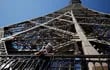 A partir del 21 de julio, como todos los lugares públicos que acogen más de 50 personas, en Francia la Torre Eiffel exigirá a los visitantes mayores de 18 años la presentación de un certificado sanitario.