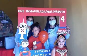 La inmunización se cumplió en todos los municipios del Alto Paraná. La alegría fue contagiante, pues hubo mucho color y personajes de superhéroes.