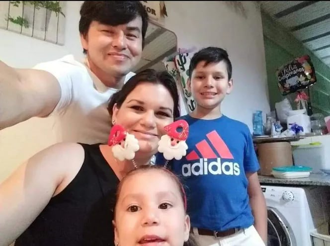 La familia Villar Recalde que el domingo tuvo un accidente rutero y en donde perdieron la vida, Marcelina Recalde Pereira y sus hijos.