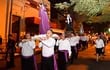 Los estacioneros de Ypané y los miembros de la Hermandad de Jesús participaron del víacrucis "a lo ymaguare" organizado en los alrededores de la iglesia La Encarnación.