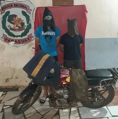 Dos motochorros con pistola de juguete fueron aprehendidos en Luque