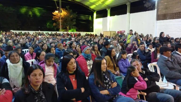 Numeroso público se congregó en el festival que homenajeó a Santa Rita de Casia, patrona de Gral. Díaz.
