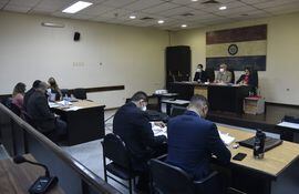 El tribunal de sentencia está integrado por los jueces Héctor Fabián Escobar (presidente), Sandra Farías y Wilfrido Peralta.