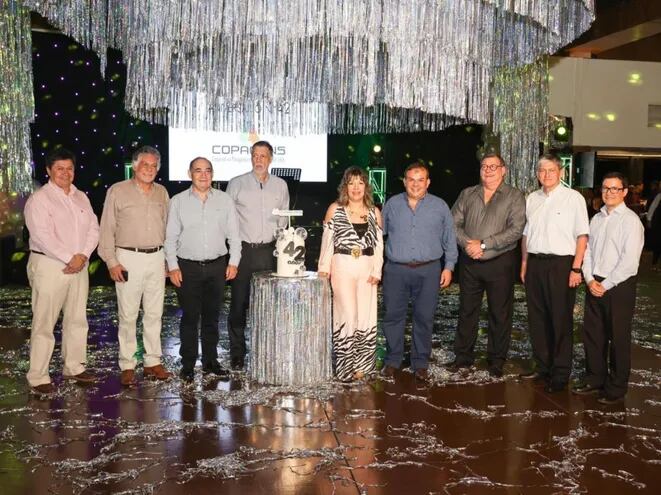 Directivos de Copacons celebraron los 42 años de la entidad junto a los socios e invitados.