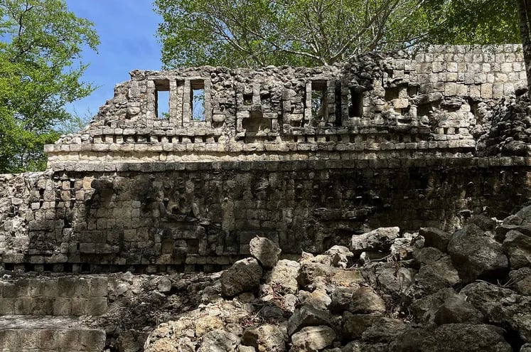Templo de Kinich Ahau o "Señor de los ojos de Sol", ubicado en la zona arqueológica de Kankí, el 26 de mayo de 2023 en Campeche (México). La zona arqueológica de Kankí, ubicada a 48 kilómetros de la ciudad de Campeche, en el sur de México, guarda el Templo de Kinich Ahau, donde dos veces al año se registra un fenómeno arqueoastronómico con la presencia de Kin, el Dios Sol de los mayas.