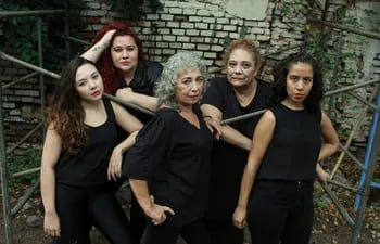 Eli Marín, Gaby Cañete, Olga Vallejos, Patricia Reyna y Dai Acosta salen a escena con “La desgracia”.