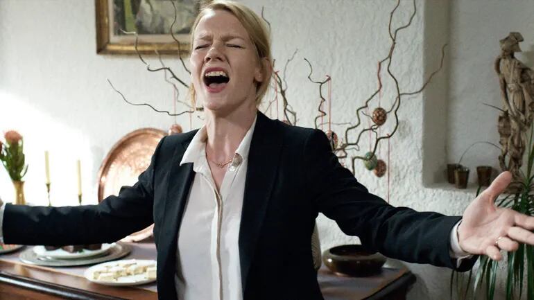La película "Toni Erdmann" (2016) se podrá ver este domingo en el marco de la "Semana Alemana".