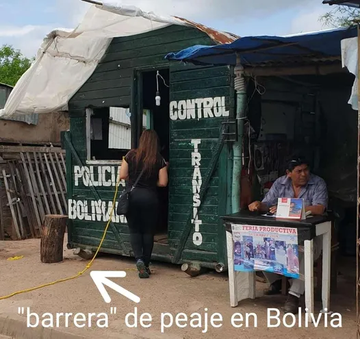 Puesto de peaje en frontera con Bolivia.