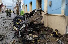Explosión de un coche bomba en Colombia (ilustración). Ecuador, que comparte frontera con territorio colombiano, es atacado por el crimen organizado. Al menos dos policías murieron esta madrugada. (archivo)