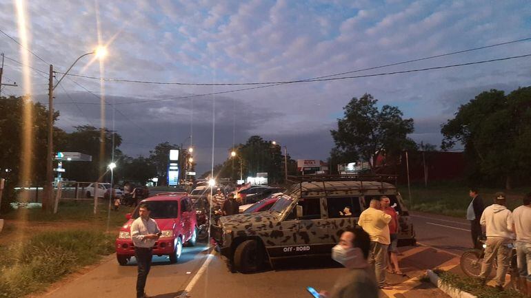 El cierre de ruta en el kilómetro 107 de Quiindy los ciudadanos protestaron por la suba de combustible