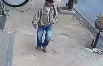 Policía detiene hombre que actuó de “campana” para el robo de un vehículo en Sajonia
