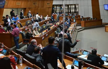La Cámara de Diputados archivó ayer por tercera el juicio político a Sandra Quiñónez.