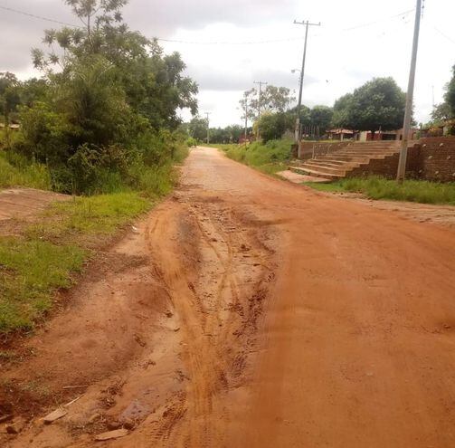 El camino vecinal que conecta la compañía Aguai'y con varias otras comunidades, que urge sea reparado