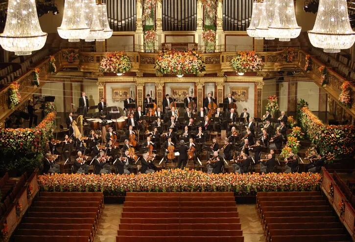 La Filarmónica de Viena celebró hoy su tradicional concierto de Año Nuevo ante una platea vacía, en el marco de las medidas sanitarias por la pandemia.
