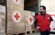 Un almacén de la Cruz Roja en Mariúpol fue alcanzada por los bombardeos. La sede sufrió algunos daños, confirmó la organización. (EFE)
