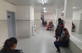 Cada día aumenta la cantidad de pacientes en el Hospital Integrado de Ayolas.
