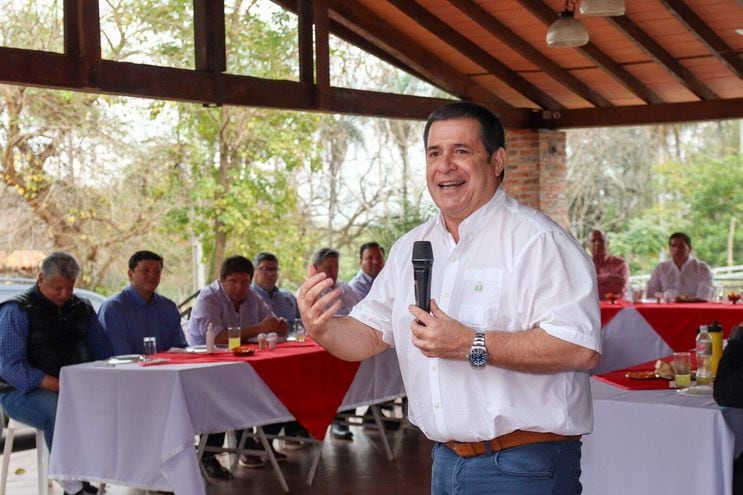 El expresidente Horacio Cartes manejó una empresa offshore durante su presidencia. La firma constituida en panamá no aparece en sus declaraciones juradas de bienes y renta.