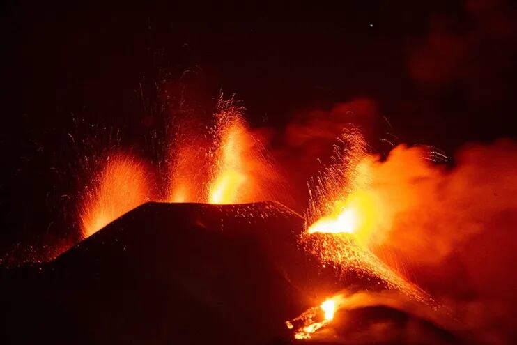 Actividad eruptiva del volcán Cumbre Vieja, en la isla canaria de La Palma.