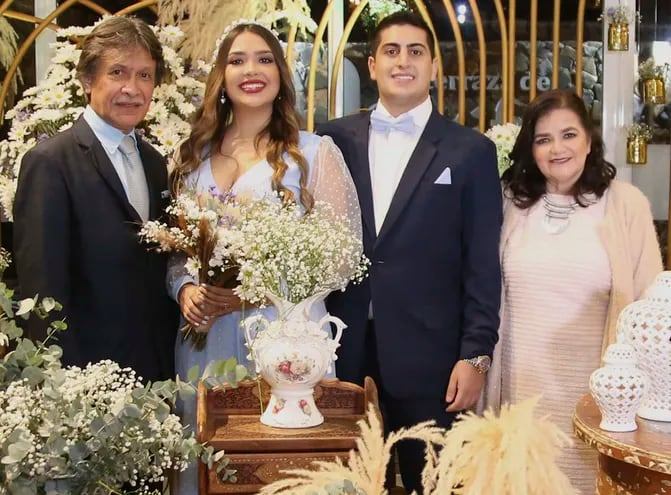 Los padres de la novia Hugo Julián Ojeda Aquino y Lilia Bardella de Ojeda.