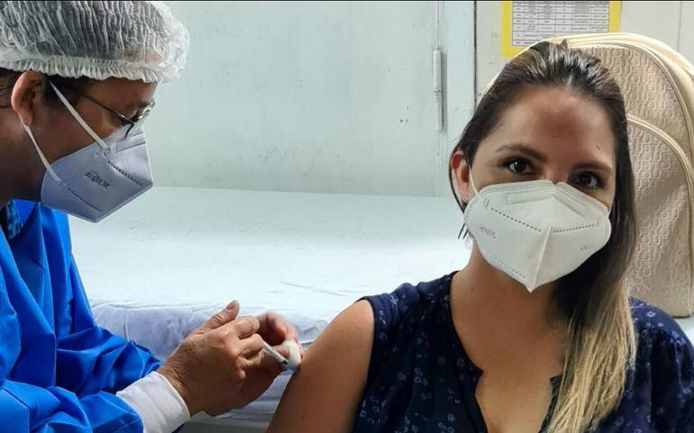 Rossana Caballero, médica inmunizada en el primer grupo de vacunados contra el covid-19.