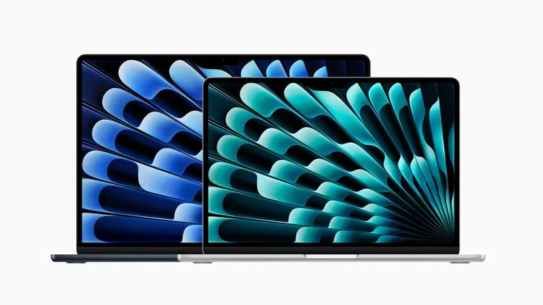 Dos portátiles MacBook Air de 15 y 13 pulgadas con su potente chip M3 de última generación que fueron anunciados este lunes por el gigante tecnológico. La compañía resaltó en un comunicado que los nuevos MacBook Air -que en EE.UU. se lanzarán el 8 de marzo- tienen una duración de batería de hasta 18 horas, un Wi-Fi más rápido y soporte para hasta dos pantallas externas.