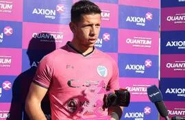 Juan Espínola, 26 años, golero paraguayo de Godoy Cruz.