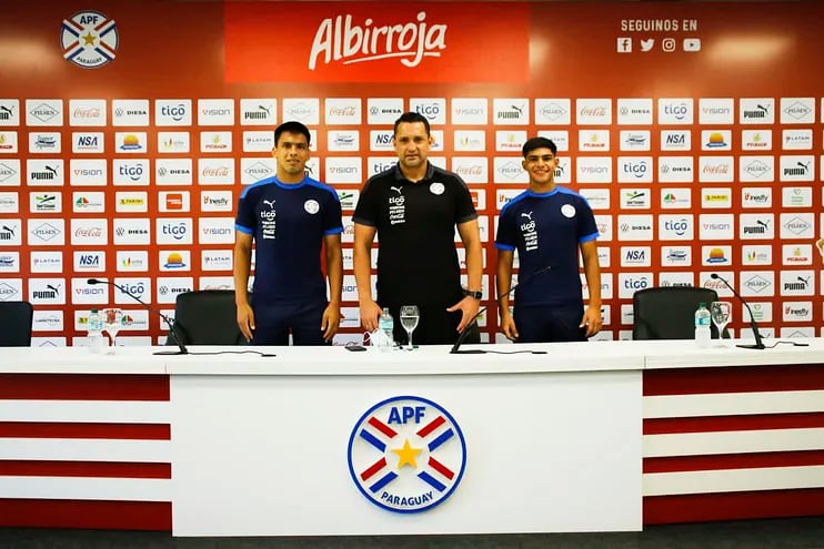 Diego “Pavo” Gómez (izq.), Aldo Bobadilla  y Thiago Servín.
