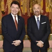 El senador francés Olivier Cadic, y el embajador de Francia, Pierre-Christian Soccoja.