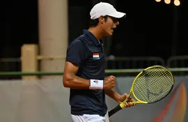 Adolfo Daniel Vallejo, durante el estreno en Asunción 2022 en el individual masculino del Tenis.