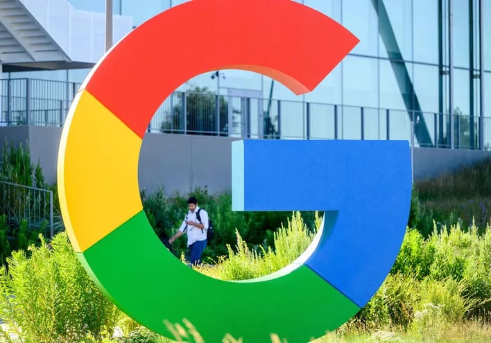 La tecnológica Google pagó 26.300 millones de dólares en 2021 para ser el principal motor de búsqueda de internet, según hizo público la compañía este viernes durante el juicio en su contra por monopolio que se desarrolla en Washington.