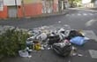 Todos los municipios del país están obligados a presentar un plan de gestión de residuos sólidos ante el Mades. En lugares como Asunción, la mala calidad del servicio de recolección de basuras, hace que se acumulen desechos por doquier.