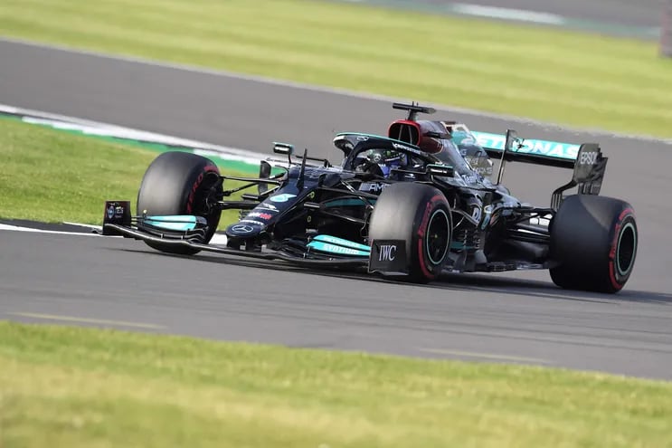 Lewis Hamilton aldrá desde la pole en el sprint del sábado.