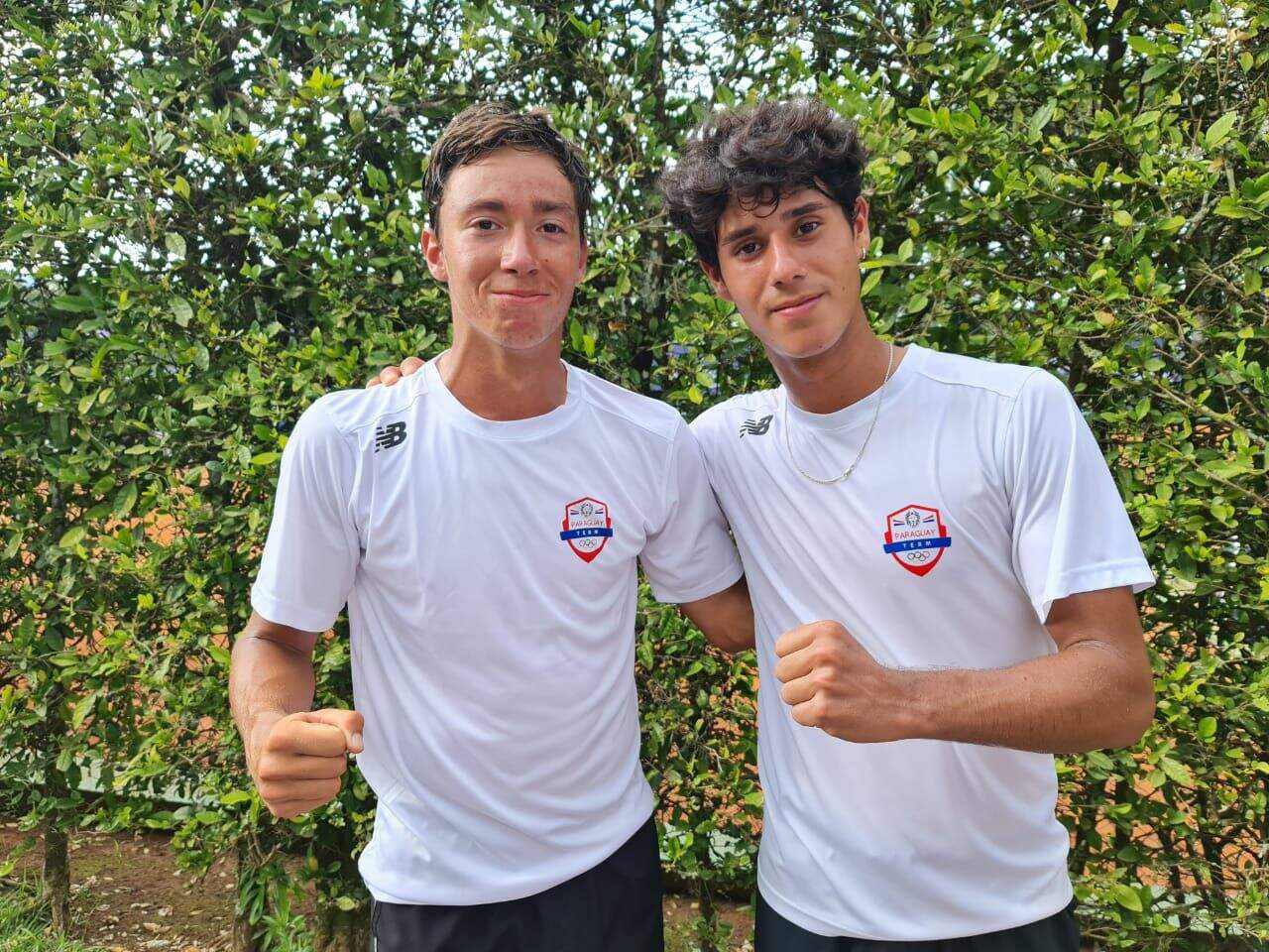 Los tenistas compatriotas Martín Vergara y Adolfo Daniel Vallejo, medallistas de bronce en la modalidad dobles masculinos.
