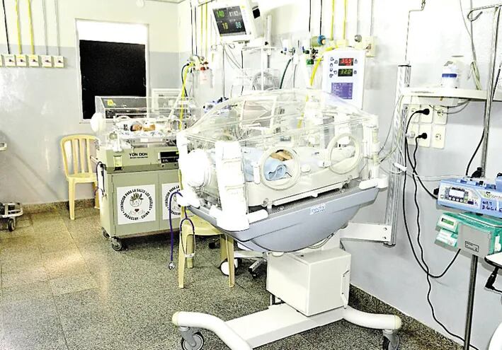 Ya son tres los recién nacidos que se encuentran en la UTI neonatal del Hospital Nacional de Itauguá.