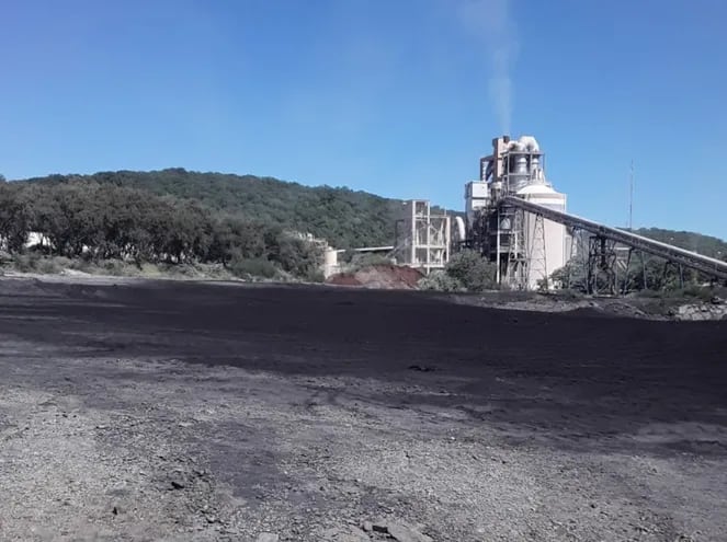 La planta de la INC de Vallemí utiliza coque de petróleo como combustible.