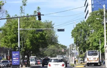 Imagen ilustrativa de semáforos en Asunción.