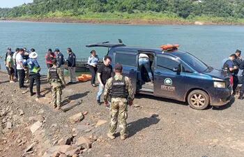 El cuerpo del niño fue encontrado en aguas del río Paraná.