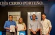 Momento de la firma de convenio entre los representantes de La Fundación Club Cerro Porteño y AFS Paraguay.