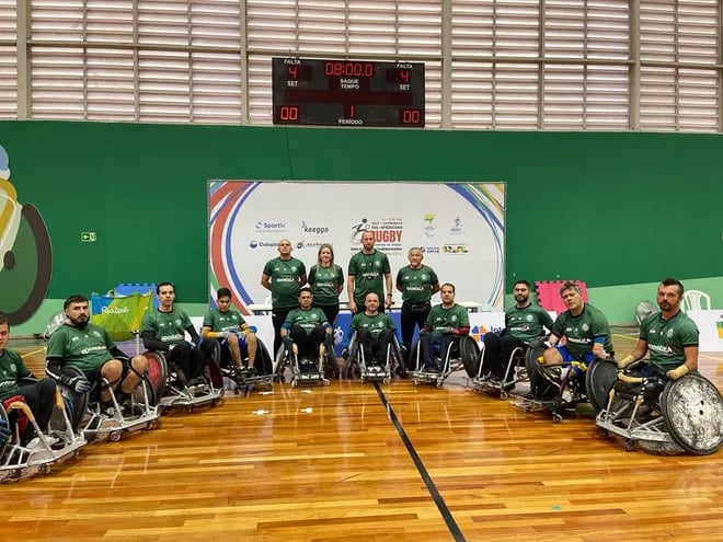 La selección paraguaya de rugby en silla de ruedas (Los Yacarruedas) debutan esta tarde en el Sudamericano en Brasil.