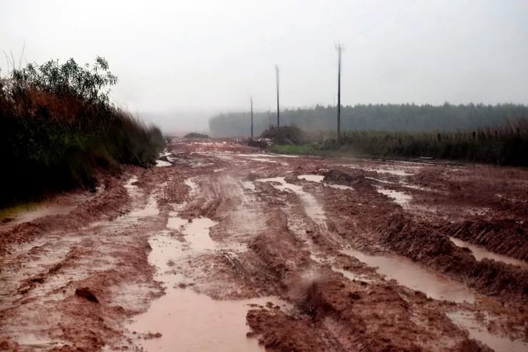 El estado de la ruta Gral. Morinigo-Caazapá que tiene más de G 1.200 millones para su mantenimiento.