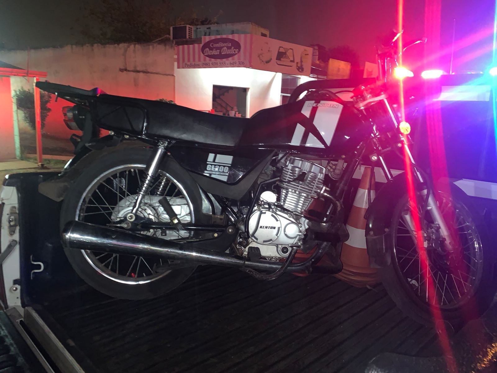 Motocicleta recuperada tras robo.