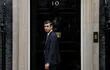 El nuevo primer ministro británico, Rishi Sunak, llega al 10 de Downing Street. (AFP)