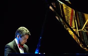 el-pianista-juan-jose-zeballos-se-presento-por-tercera-vez-en-nuestro-pais-este-concierto-se-dio-en-el-marco-del-ciclo-de-conciertos-pianissimo-2017-194400000000-1648123.jpg
