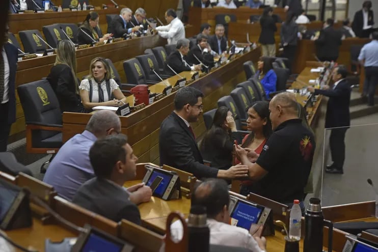 Los colorados  en la Cámara de Diputados se han caracterizado por blindar a sospechados de corrupción.