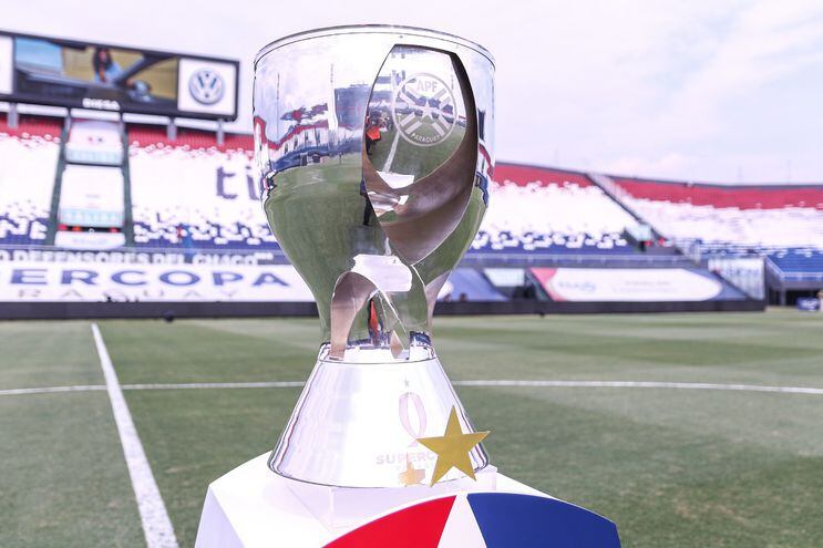 La primera Supercopa Paraguay la ganó Olimpia.