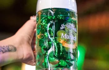La experiencia Munich revolucionó la fiesta de Saint Patrick: innovadores juegos con realidad aumentada transformaron la celebración en una aventura única para los asistentes.