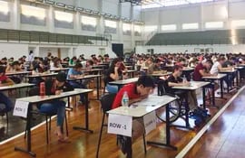 Examen de ingreso a la Universidad Politécnica Taiwán Paraguay en 2019, un año antes de que llegara la pandemia.