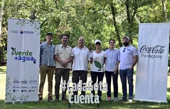 Representantes de la Conalaypa, de la Ecogranja Ñandu’a, de la Fundación Moisés Bertoni y de Coca-Cola Paraguay.